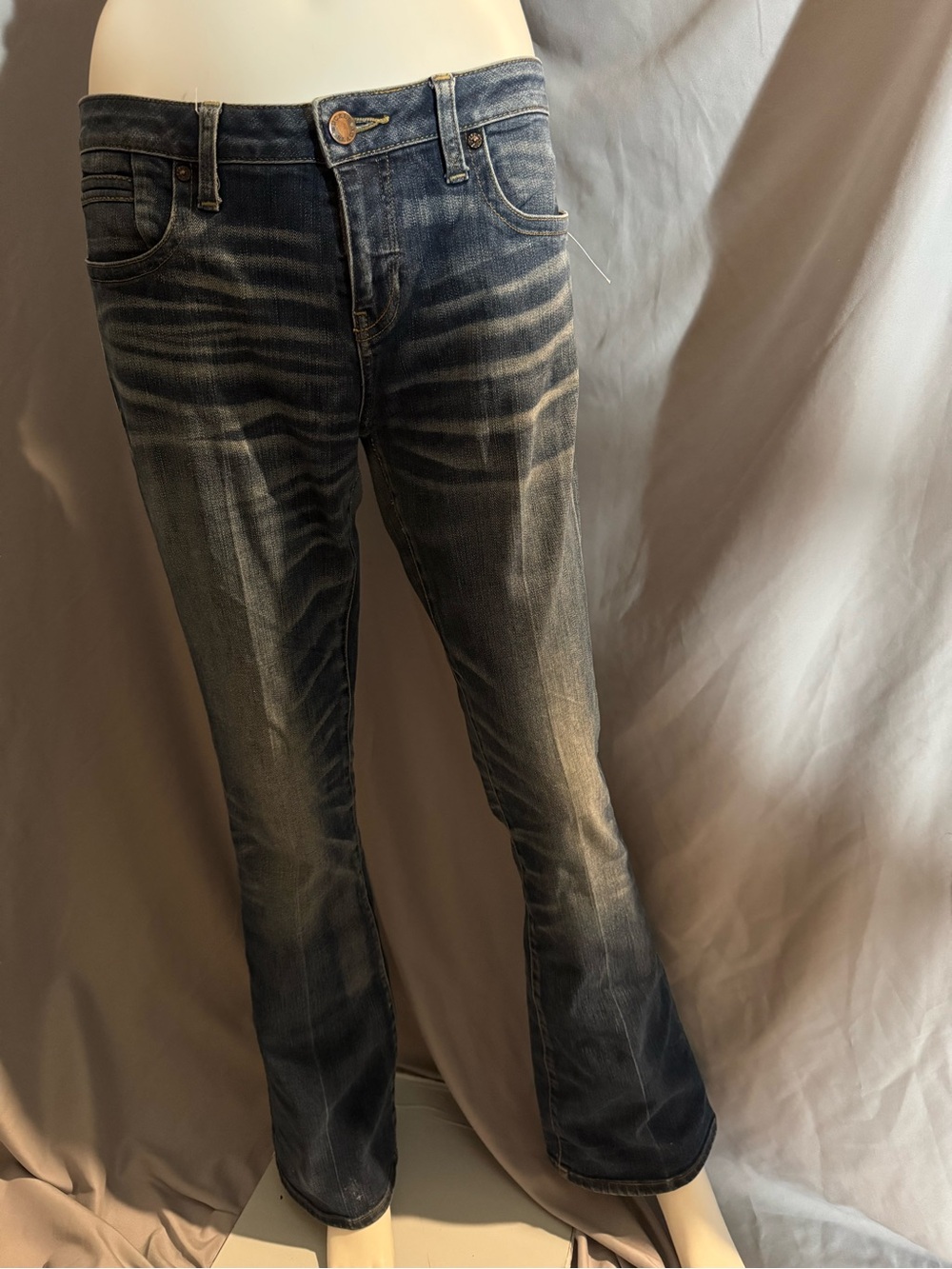 Buckle Black Fit 306 Flare Jeans 29x34 (see measurements) Mid Rise Medium Wash